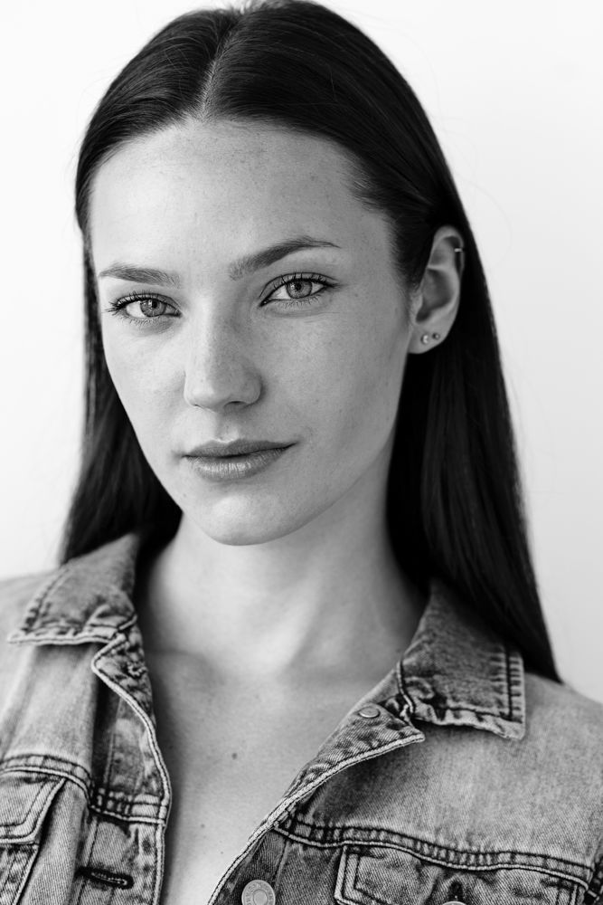 KATE LISTOPADOVA — 1c