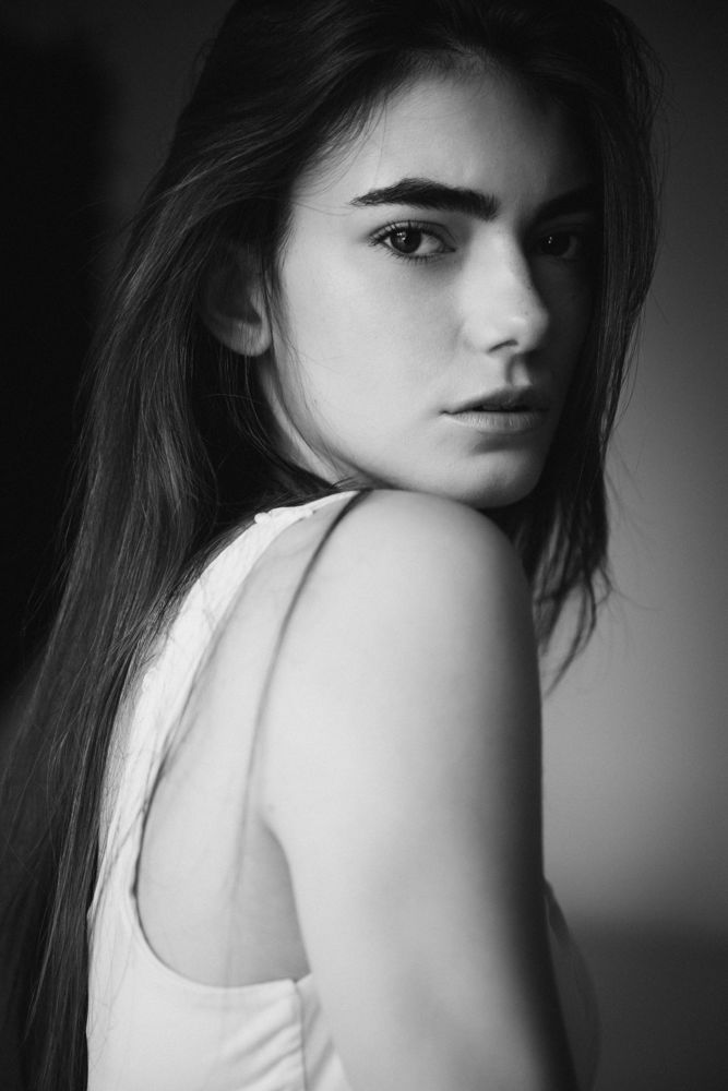 LEA FAZAKAS — Lea F (30)